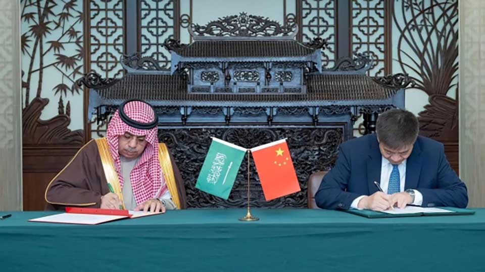 Saudi Arabia and China sign MoU to develop air transport cooperation