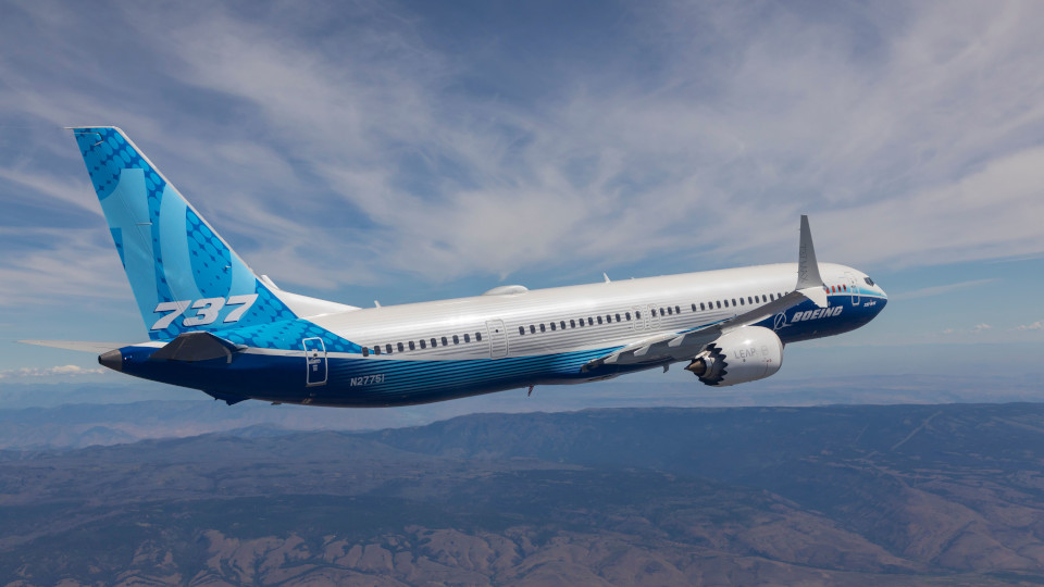 Boeing outpaces Airbus in jet orders as deliveries reach seven-year peak