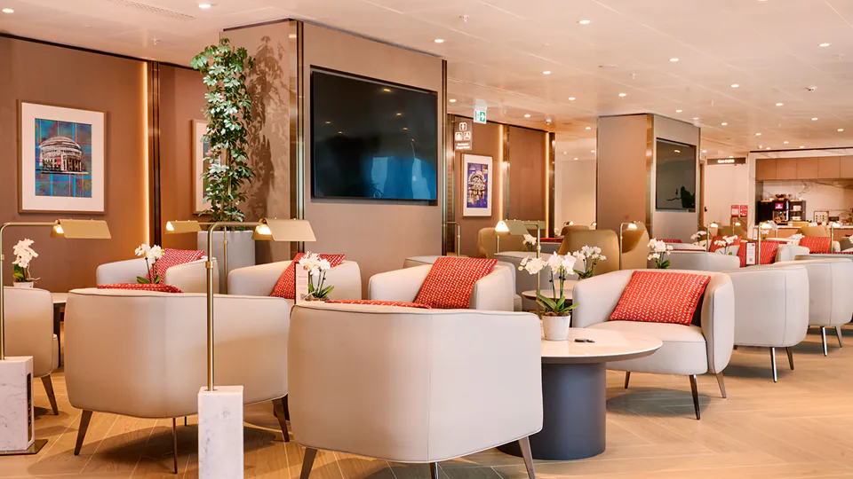 Emirates opens £10m luxury lounge at Manchester Airport