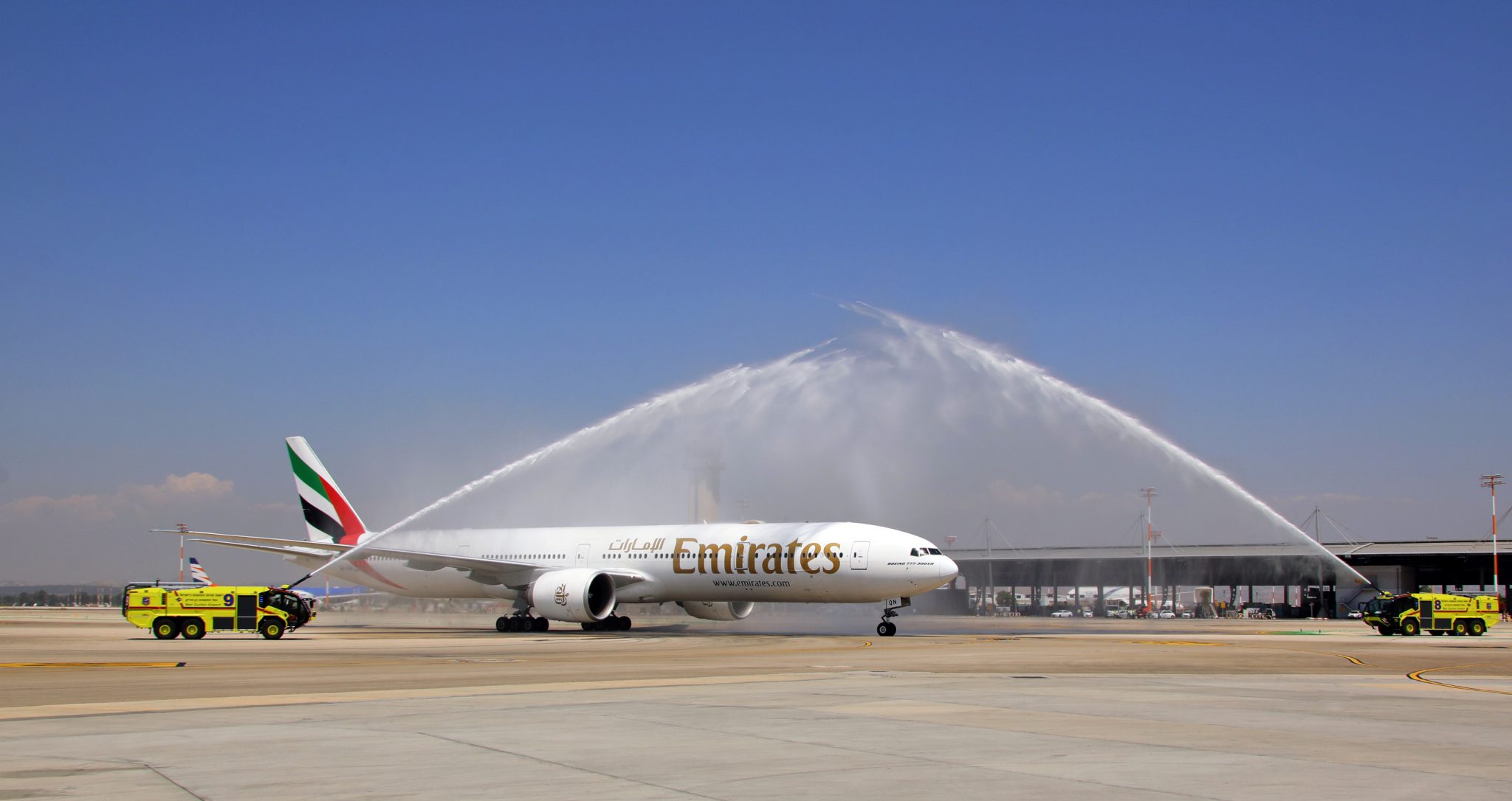 Emirates lands in Tel Aviv