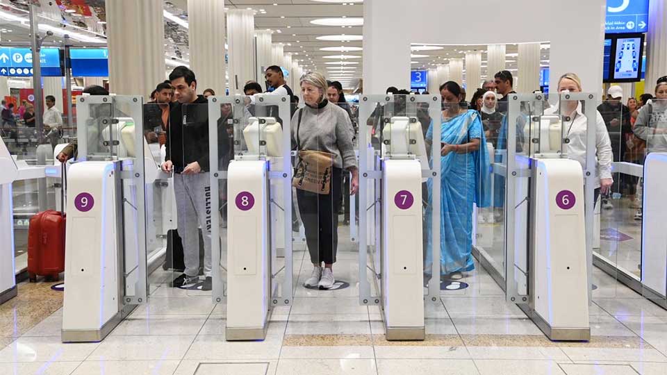 DXB eyes faster landings with new AI system