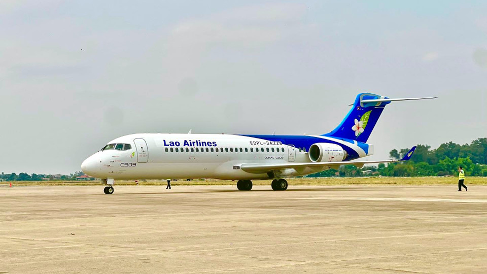 Lao Airlines receives first Comac C909 regional jet