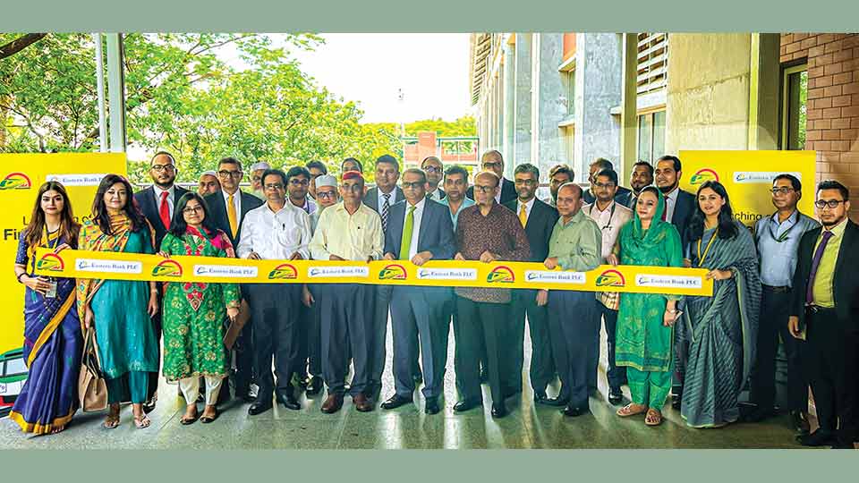 EBL opens first ever ATM services at Dhaka metro rail station