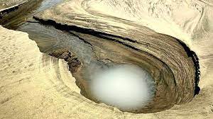 সৈকতে গুপ্তখাল: ঝুঁকিতে হাজারো পর্যটক