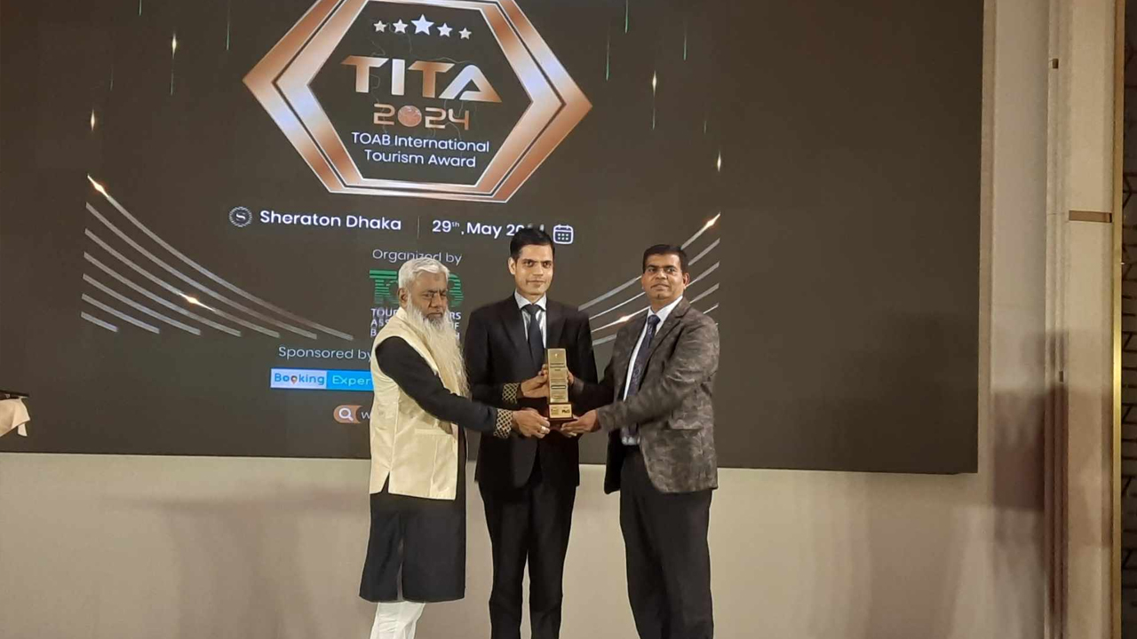 আন্তর্জাতিক ট্যুরিজম অ্যাওয়ার্ড পেল ইউএস-বাংলা এয়ারলাইন্স
