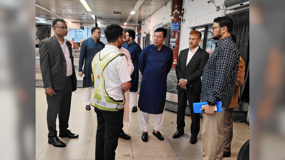 State minister pays surprise midnight visit to HSIA