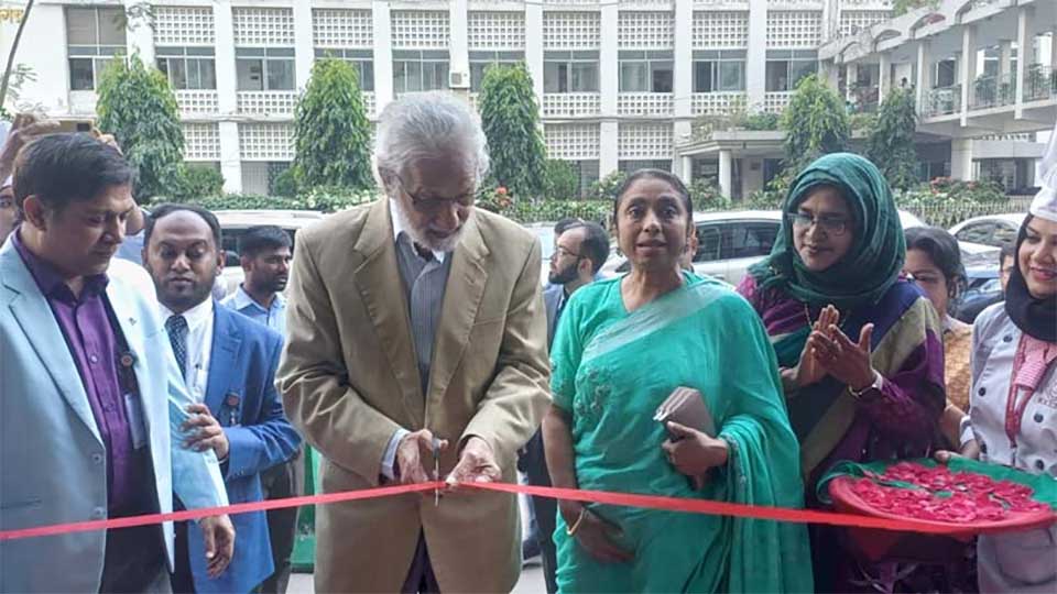 পিঠা শুধু খাবার নয়, ঐতিহ্য ও উদযাপনের প্রতীকও — বিমান ও পর্যটন উপদেষ্টা