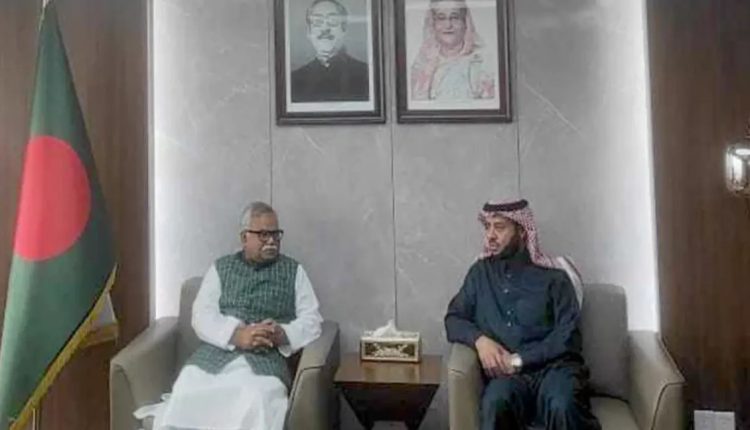বাংলাদেশ থেকে আরো বেশি কর্মী নেবে সৌদি আরব