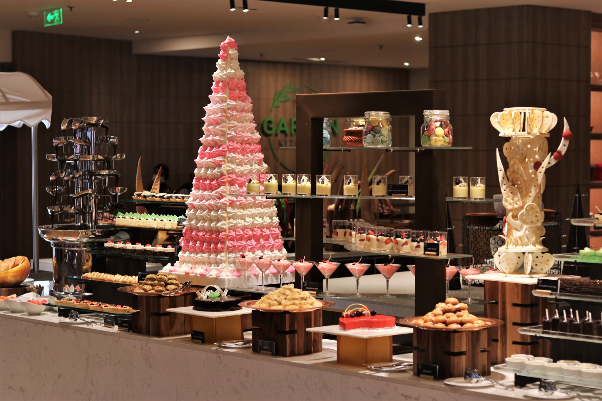 Enjoy country's largest buffet iftar at Sheraton Dhaka