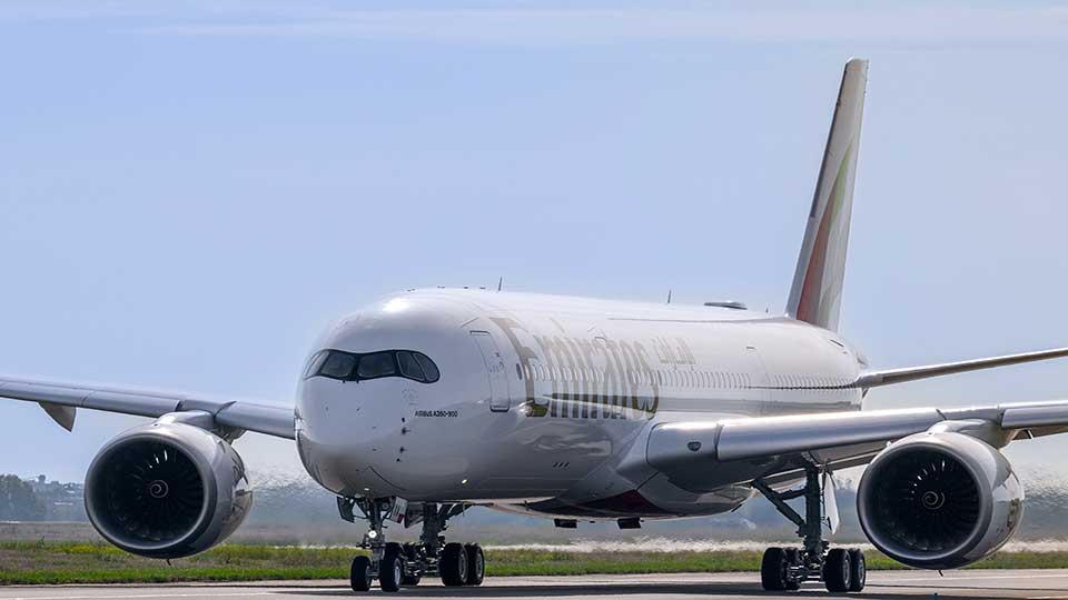 Emirates takes delivery of its first A350