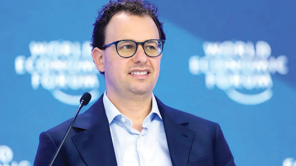Anthropic CEO calls for slower AI race as safety concerns intensify