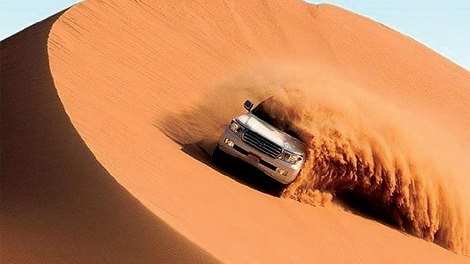 Desert Safari in Dubai: complete package of adventure, feast, entertainment
