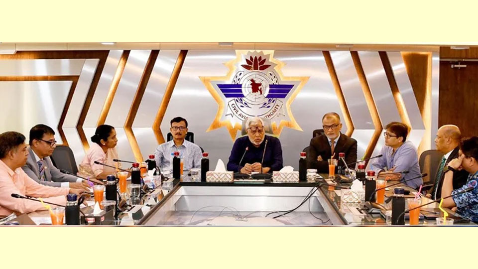 Advisers assess progress of HSIA’s Third Terminal project