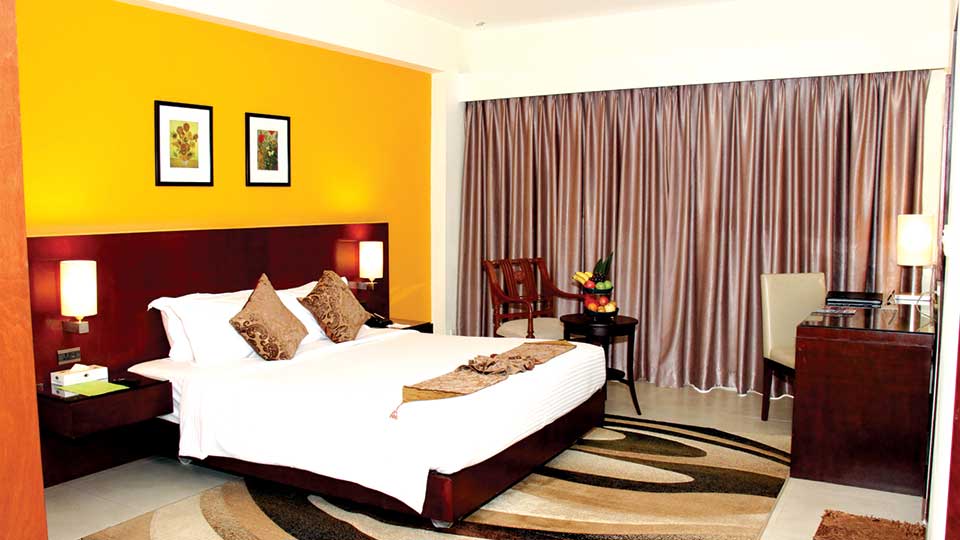 Barishal's hotels witness 20pc business growth, thanks to Padma Bridge
