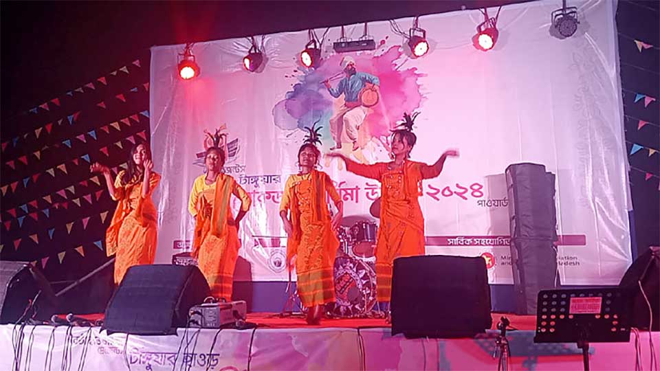 টাঙ্গুয়ার হাওর লোকজ ও পূর্ণিমা উৎসবে পর্যটকদের ঢল