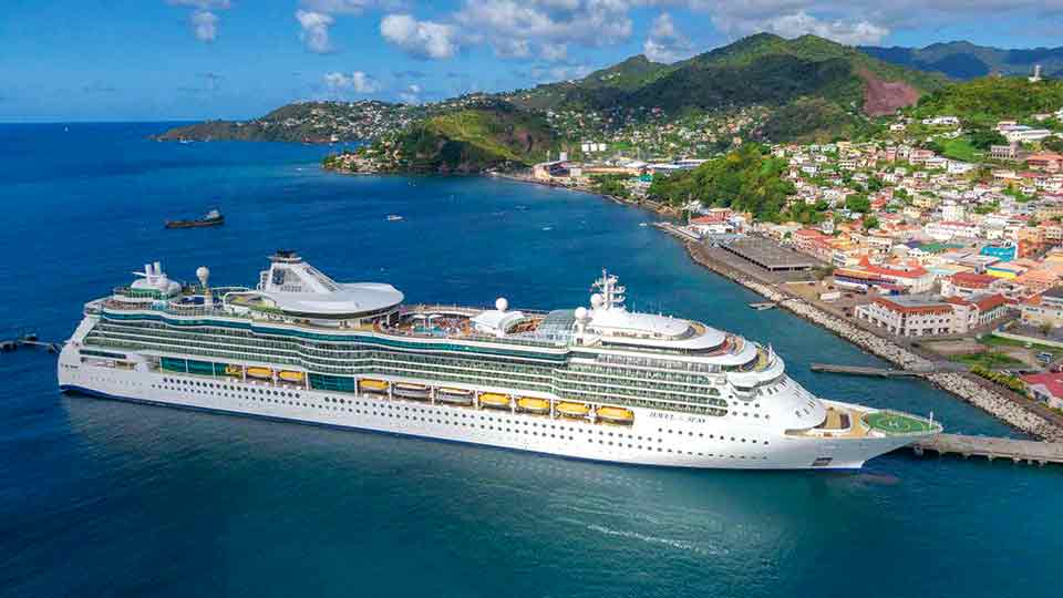 Greece to introduce EUR 20 Fee for cruise ship tourists