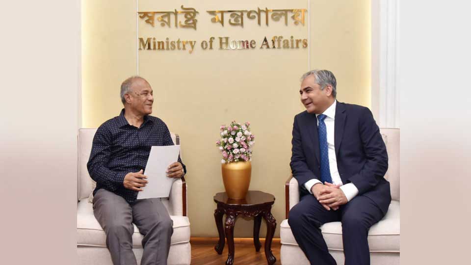 Dhaka, Islamabad nearing on-arrival visa launch for diplomats, govt officials
