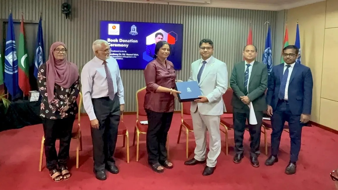 Bangladesh promotes academic diplomacy with book donation to Maldives National University