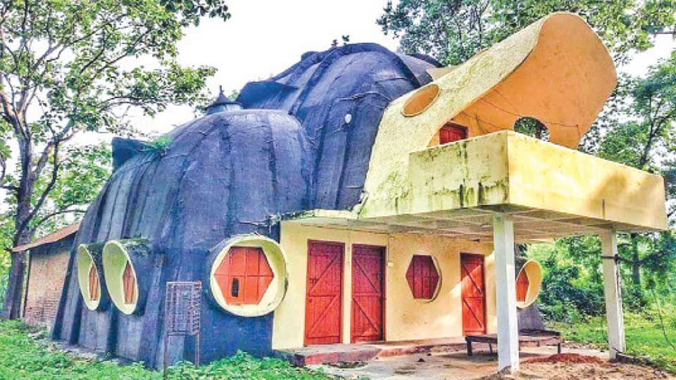 ঐতিহ্যের সাক্ষী চট্টগ্রামের 'হাতির বাংলো'