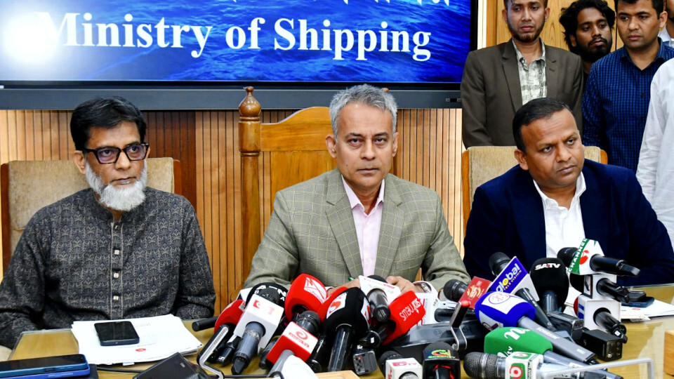 Govt vows strict action against overcharging ahead of Eid travel on river routes
