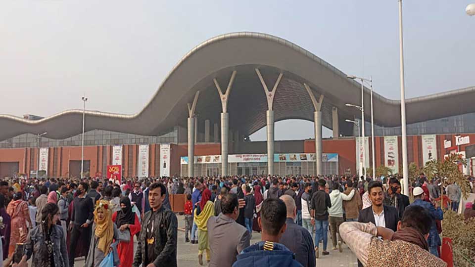 বাড়লো না সময় - আজ শেষ হচ্ছে বাণিজ্য মেলা