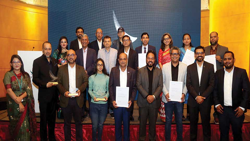 Cathay Pacific honours its top agents in BD