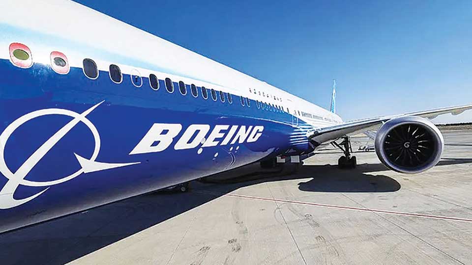 Boeing announces 10pc job cuts
