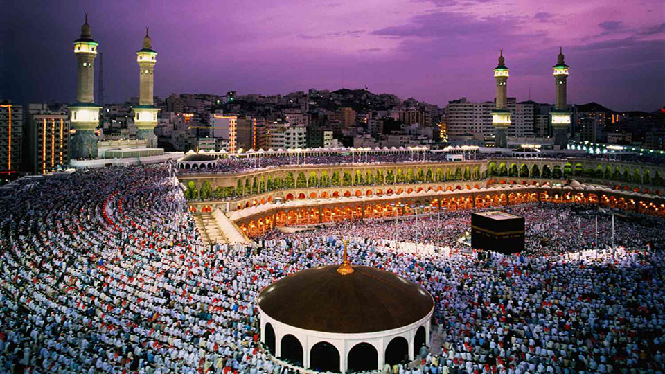 Govt reduces hajj cost by BDT 92,450 for 2024