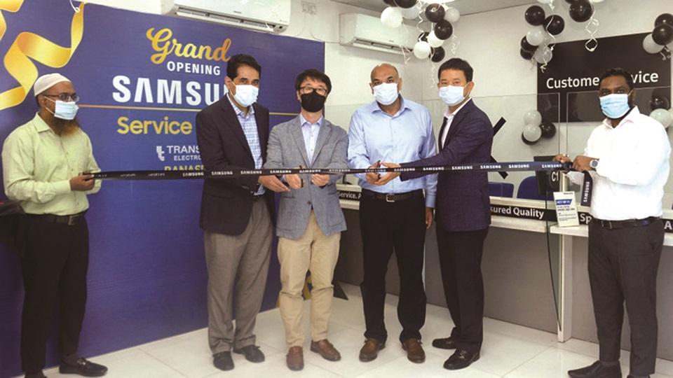 Samsung inaugurates new service centre in Banasree