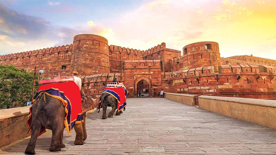 Attractive light, sound show at Agra Fort from July 31