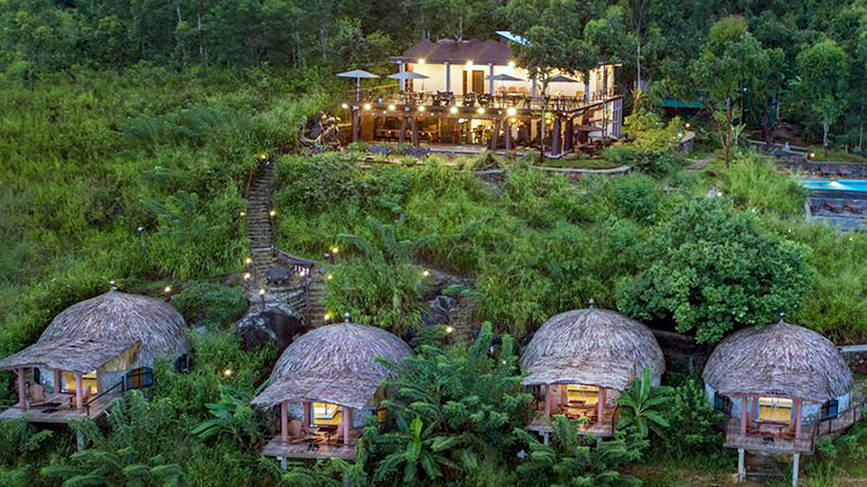 Sri Lanka mandates hoteliers to accept payments in forex from tourists