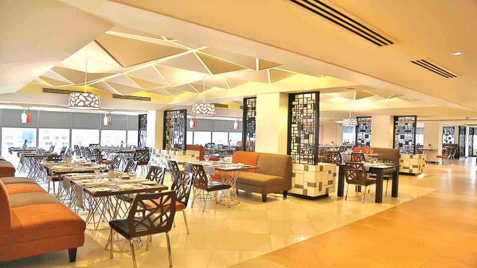 Dhaka Regency unveils summer offer