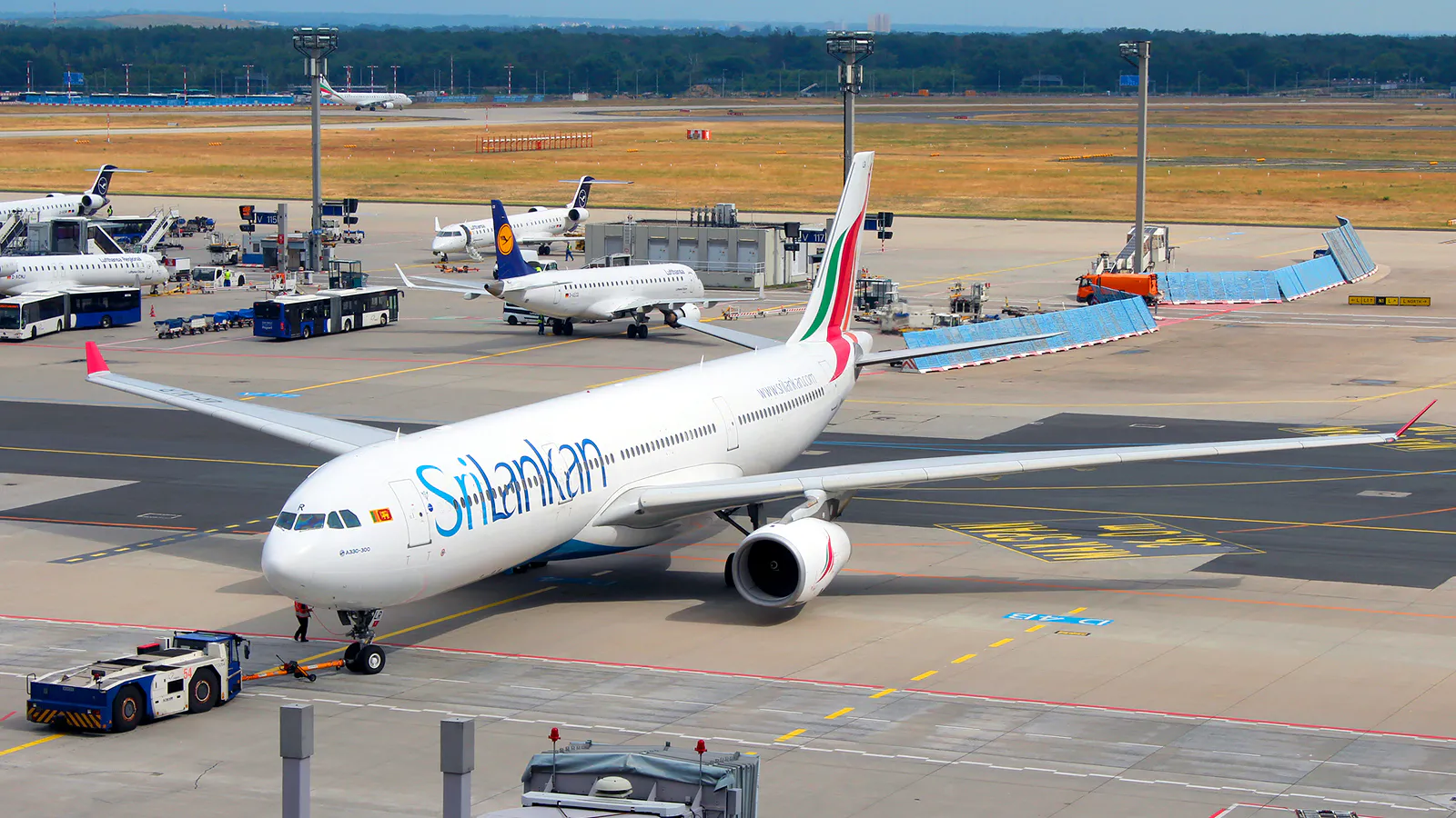 SriLankan chairman under fire over fleet expansion push, staffing plan