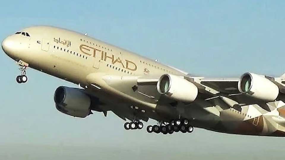 Etihad suspends flights on key European route
