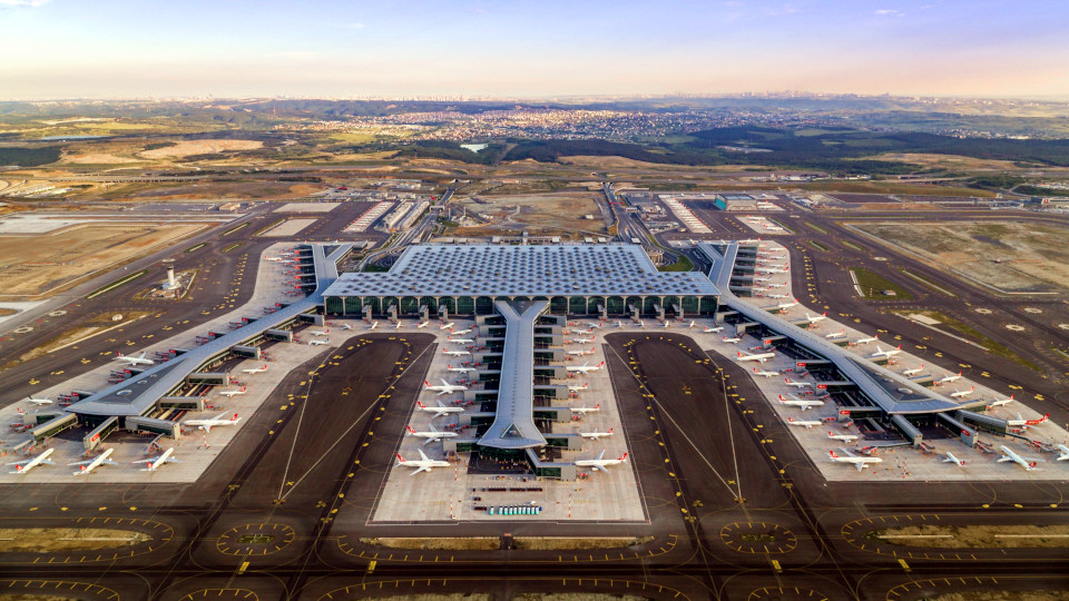 One Eurasian airport overtakes London Heathrow as Europe's busiest hub