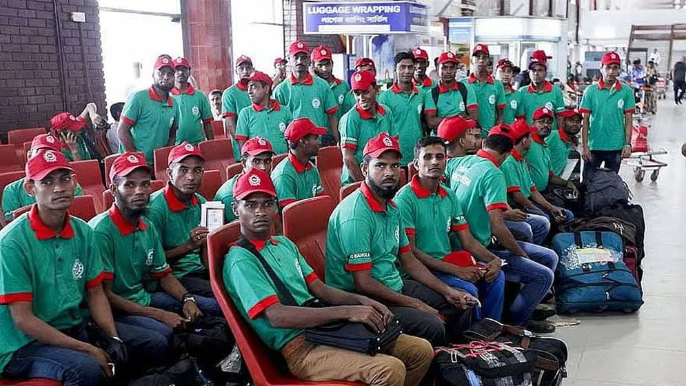 বিদেশগামী শ্রমিকদের কল্যাণ ফি বাড়লো