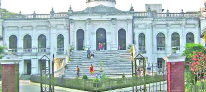 অযত্নে ২৫ ঐতিহাসিক স্থাপনা