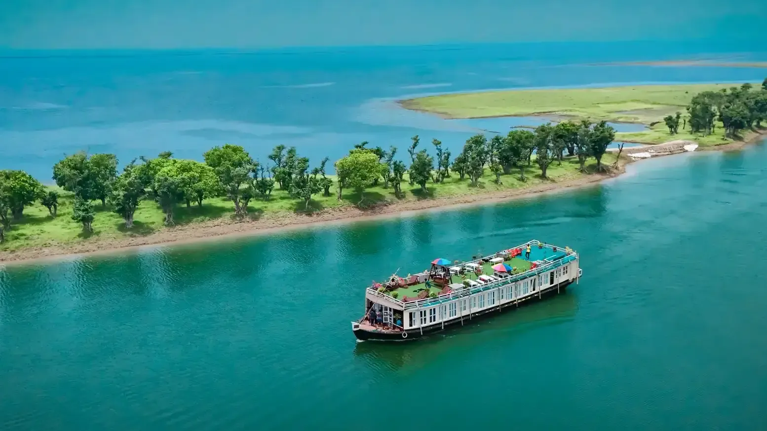 টাঙ্গুয়ার হাওড় : সৌন্দর্যের টানে বাড়ছে পর্যটন ও বিনিয়োগ