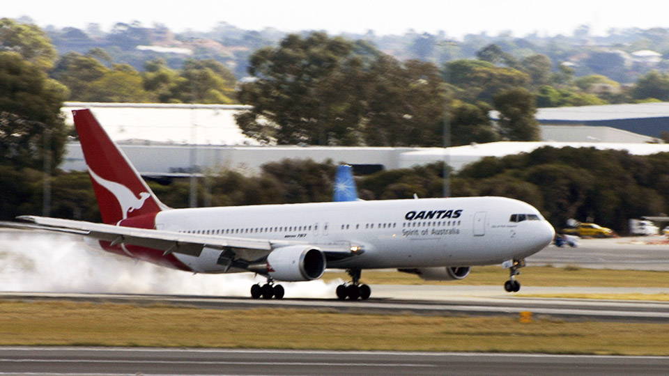 Qantas repatriation flight sets company record