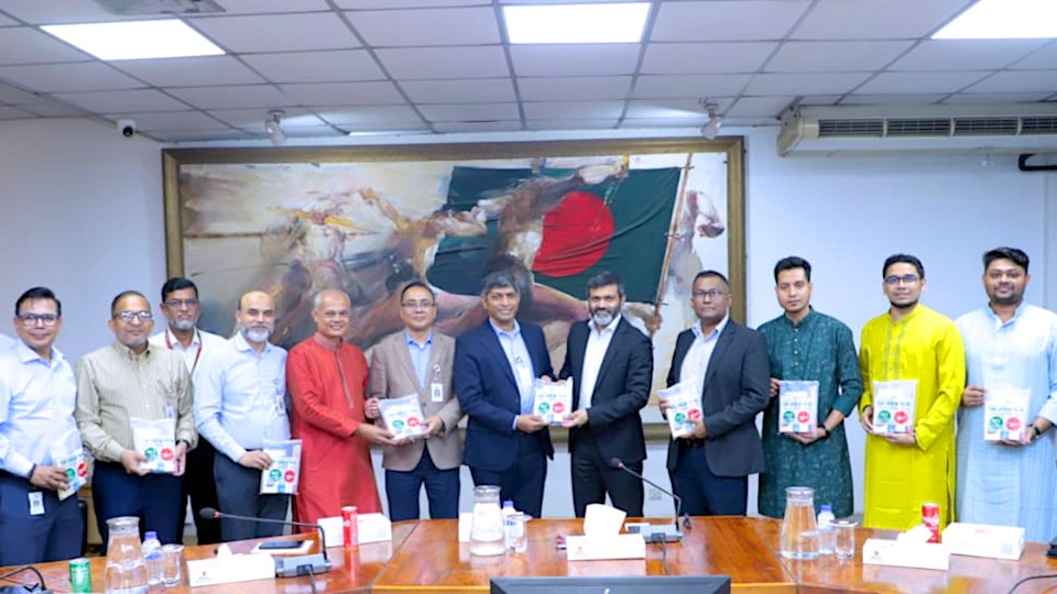 Biman, ACI provide "Hajj Care Pack" for pilgrims