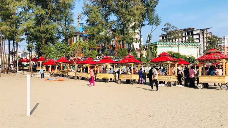 অব্যবস্থাপনায় ধুঁকছে সৈকতের পর্যটন