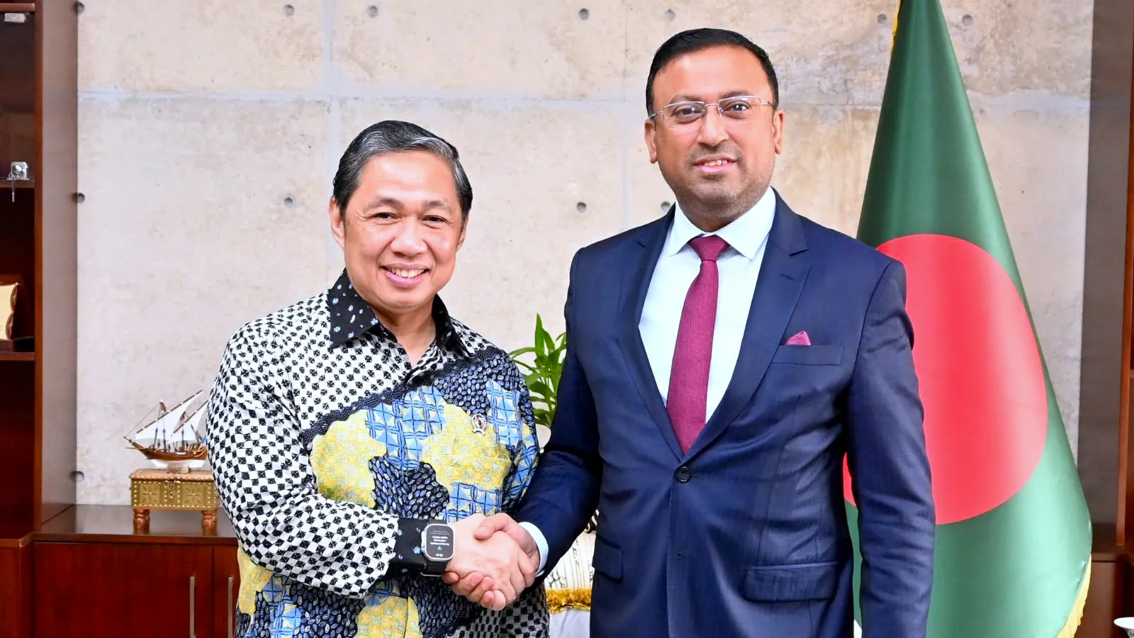 Bangladesh, Indonesia discuss visa-on-arrival facilities, direct flights