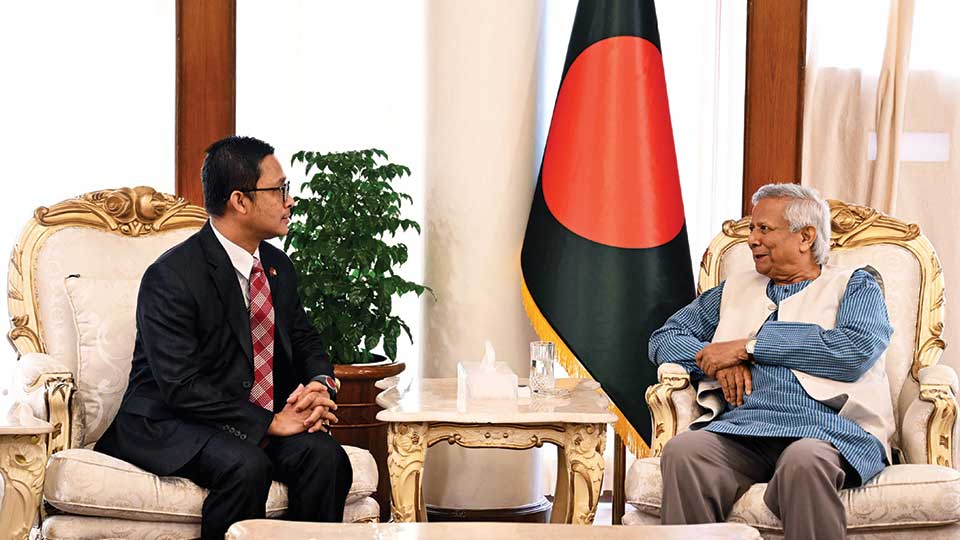 Chief Adviser urges Malaysia to issue multiple-entry visas for Bangladeshi workers