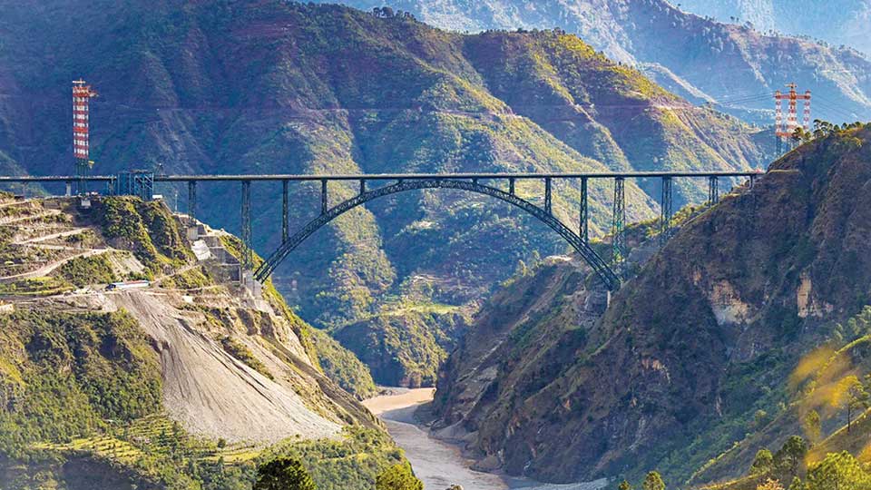 India constructs world's highest railway bridge in Kashmir