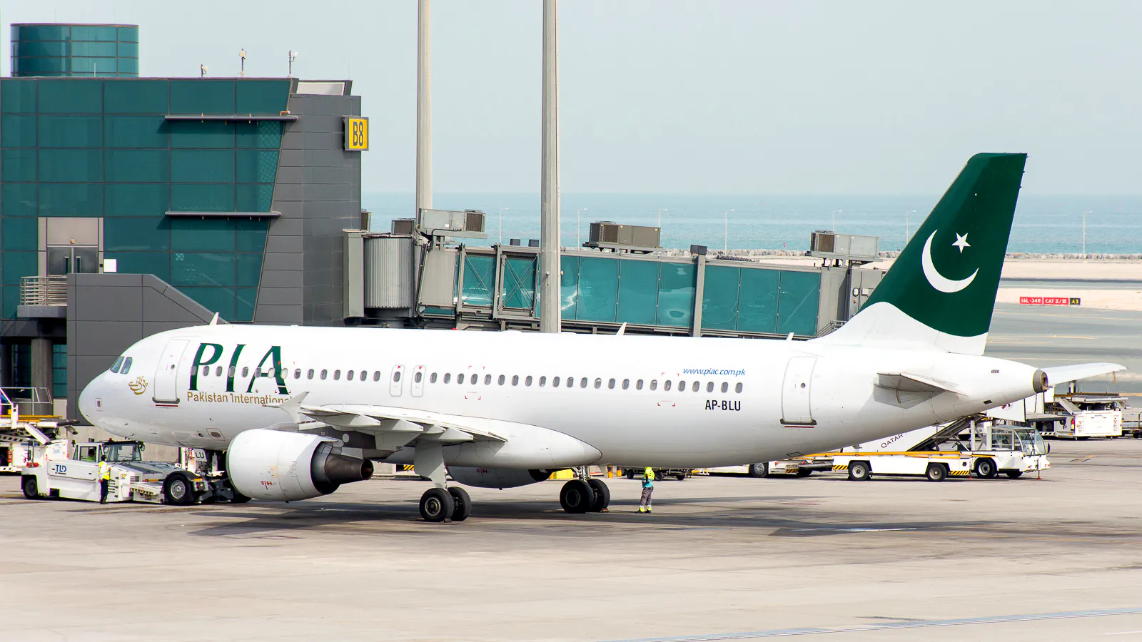 Passengers storm cockpit as PIA flight sits delayed in Dubai