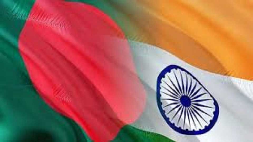 কূটনীতিকদের পরিবারকে দেশে ফিরিয়ে নিচ্ছে ভারত