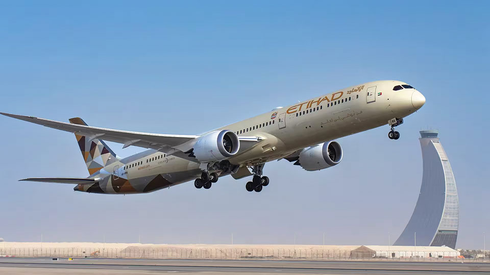 Etihad eyes daily Dhaka flights, marks strategic return to BD