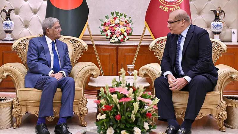 উড়োজাহাজ,পর্যটনসহ পাকিস্তানের সঙ্গে সহযোগিতা জোরদারের আহ্বান রাষ্ট্রপতির