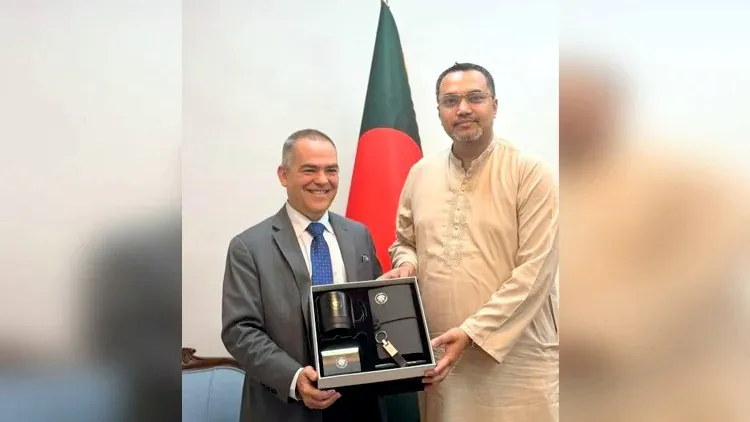 Bangladesh, US discuss expanding Fulbright scholarships