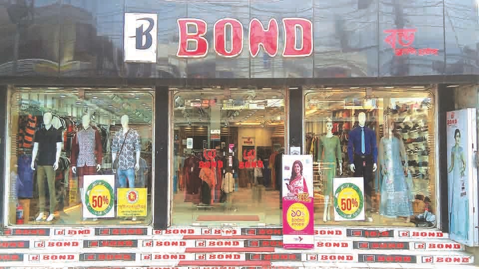 'Bond' offers discount up to 50pc